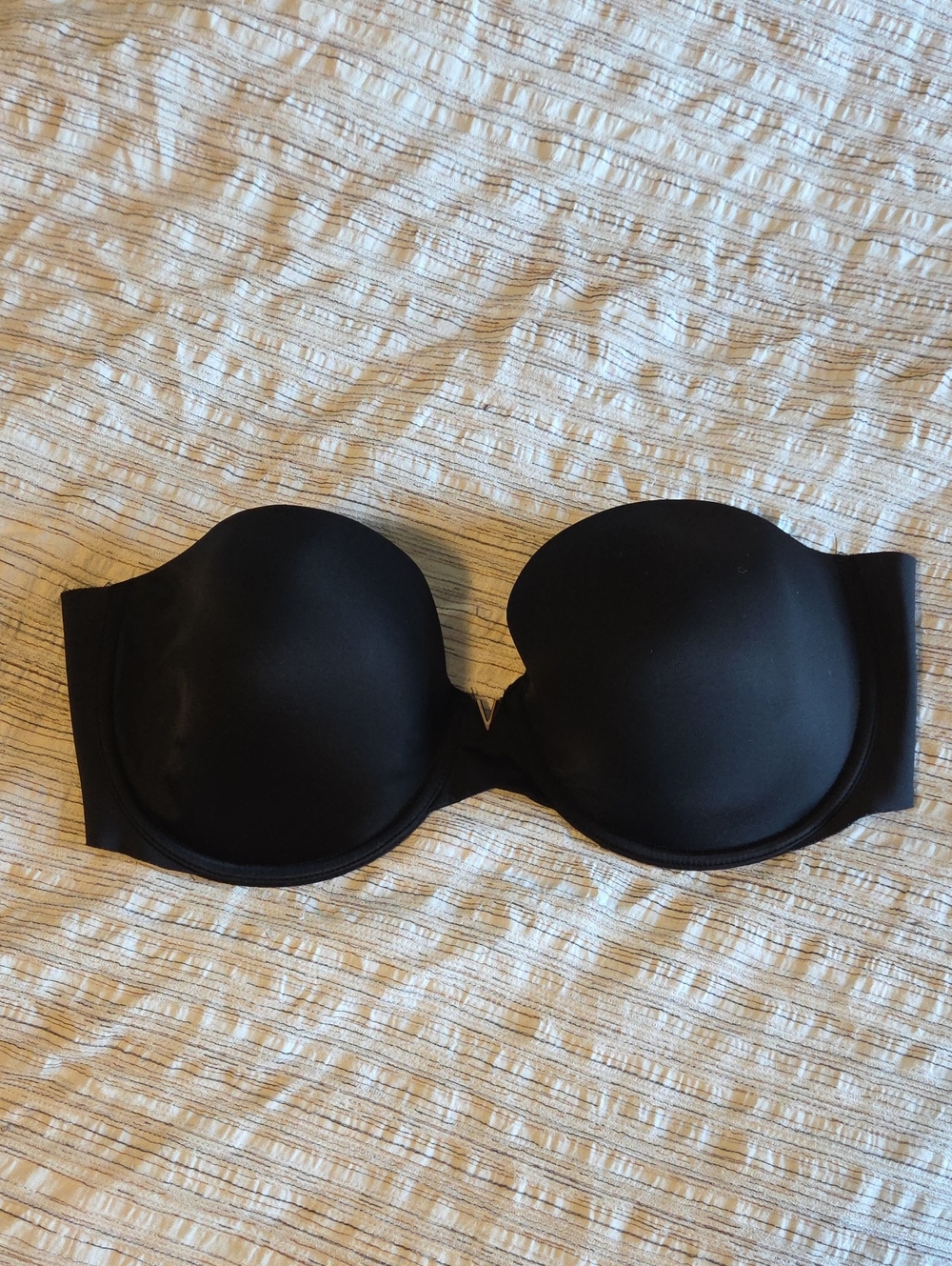 Victoria's Secret Black Strapless Molded Cup Bra